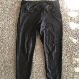 Tahari Sport long leggings black snake high waist
